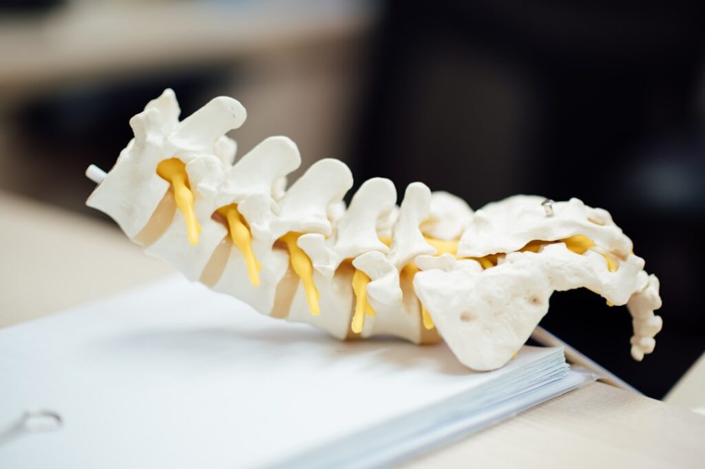 Symptoms of a Bulging Disc in Neck (C5-C6): Signs and Treatment