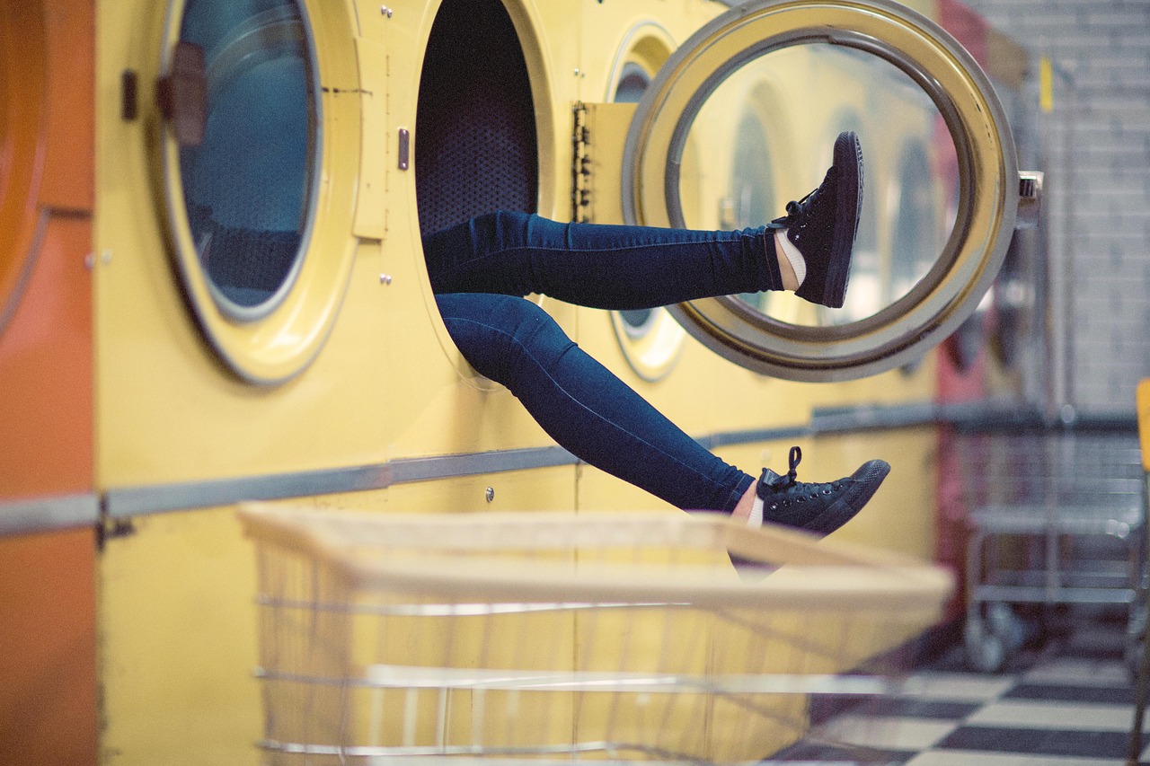 feet, footwear, laundry, funny, legs, shoes, sneakers, washing machines, accident, laundromat, laundry shop, laundry, laundry