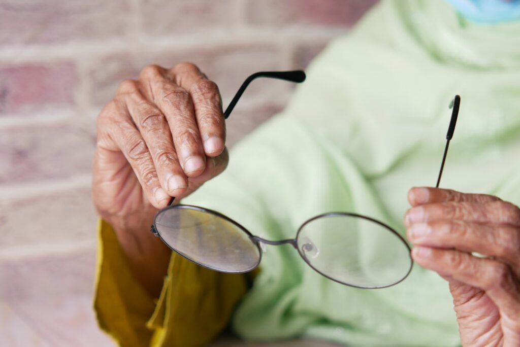 Does Medicare Cover Cataract Surgery? What to Expect