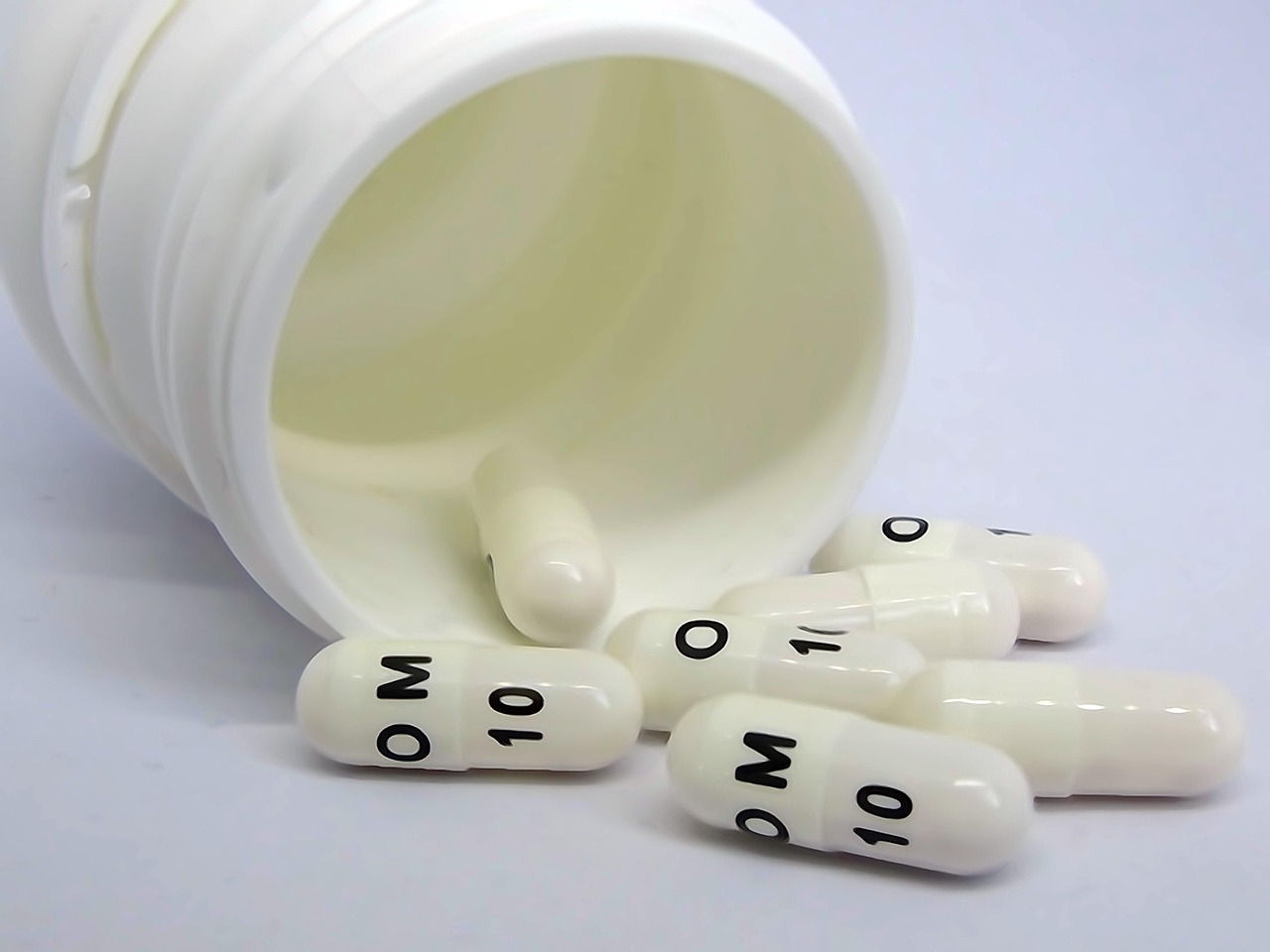 Foods to Avoid When Taking Omeprazole: Acid Reflux Diet Tips 9 tablets, capsules, heartburn, pills, pharmacy, hard capsule, medicine, omeprazole, stomach tablets, heartburn, heartburn, hea