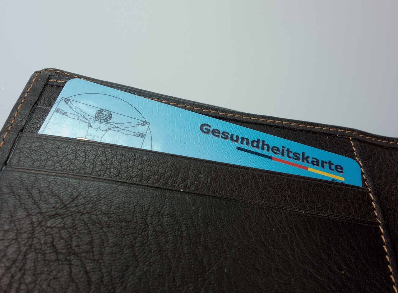 health card, health, wallet, health insurance, insurance, cost, money, disease, euro, social, social insurance, legally, germ