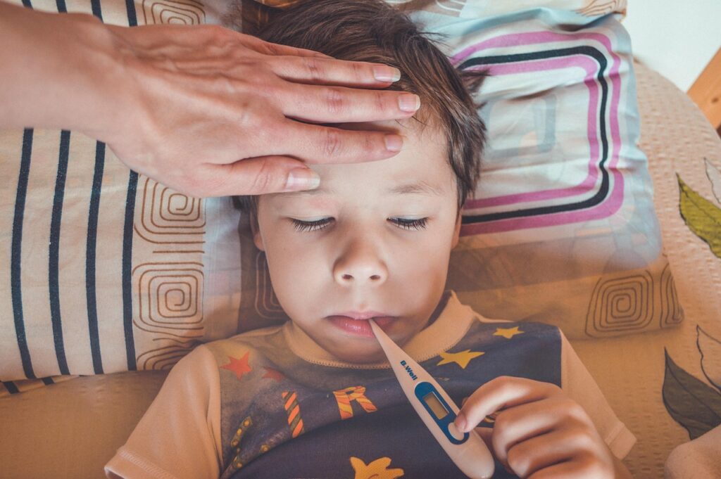 Tylenol vs Advil: When to Use Each and Key Differences