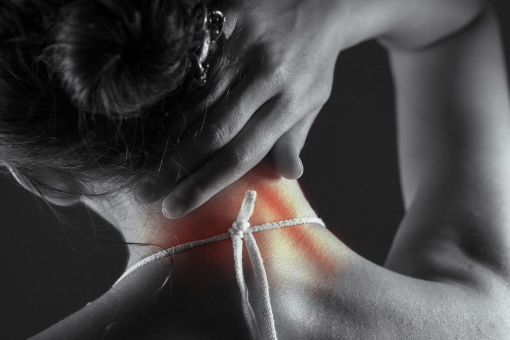 What Does a Pinched Nerve Feel Like? Symptoms by Location