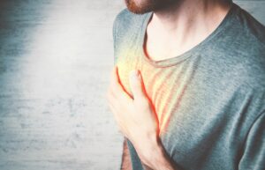 when to worry about chest tightness