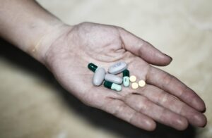 find pain management doctor