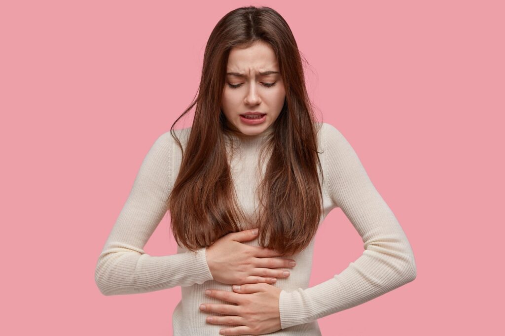 Endometriosis vs PCOS: Symptoms, Differences, and Overlap