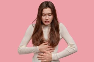 symptoms of endometriosis vs pcos